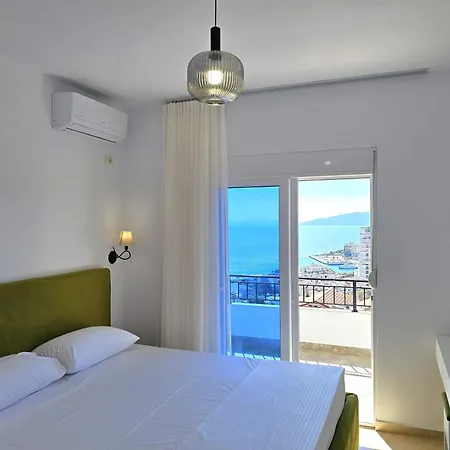 Ionian Blue Escape 304 - Happy